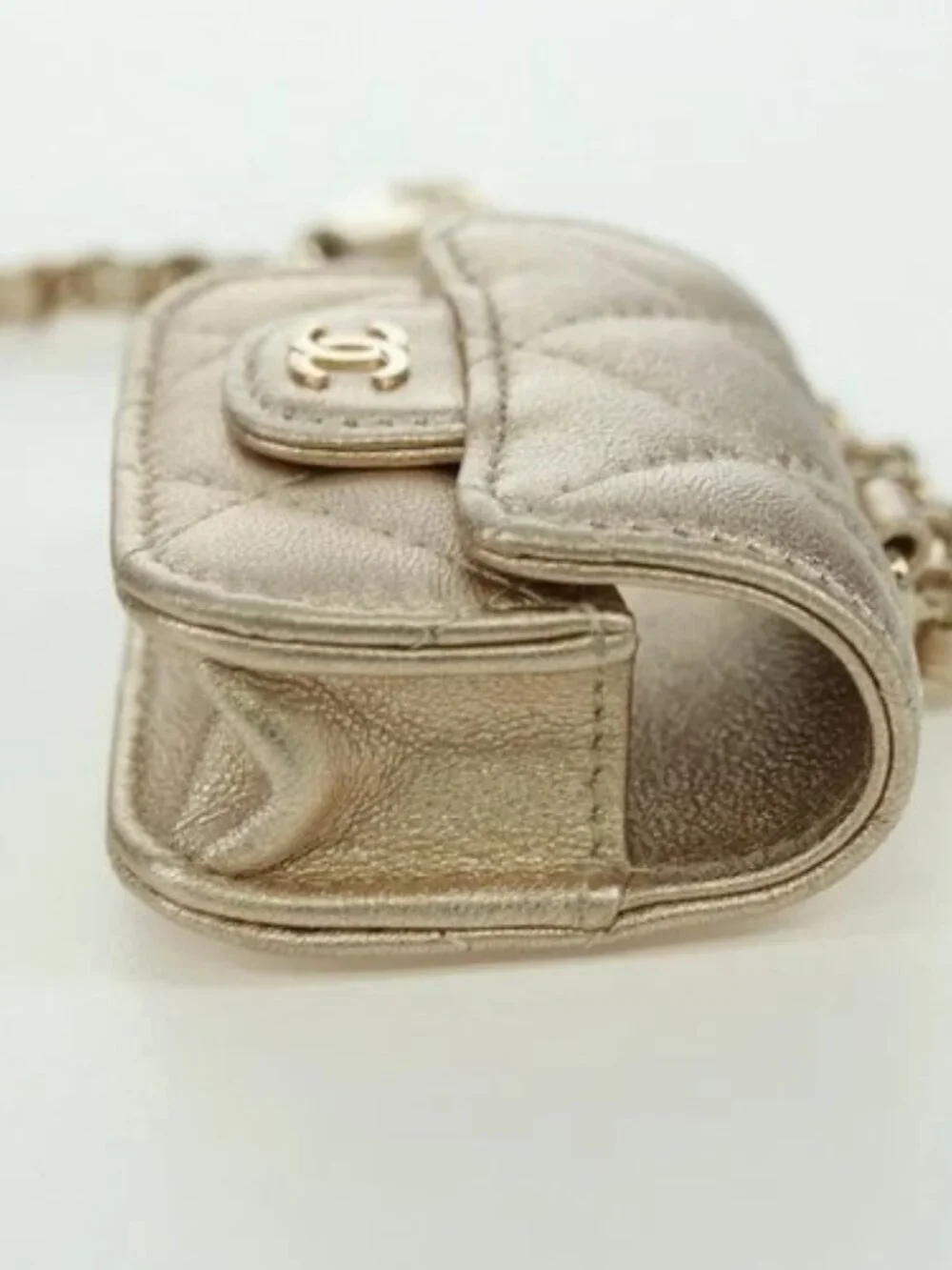 CHANEL Matelasse Air Pods Case & Coin Purse Lamb Skin Gold CC Auth BAZ881SAM